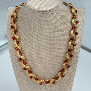 Vintage Signed DARIA. Gold Tone,Clear Red Lucite Statement Necklace 16”